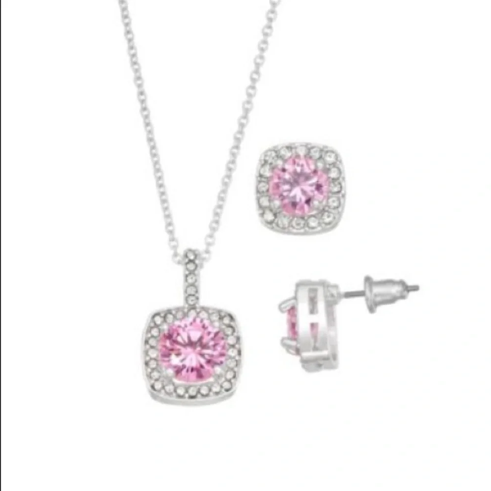Macys Fine Silver Plate Cubic Zirconia Necklace and Stud Earring Set 18”+3” Ext - Picture 5 of 11